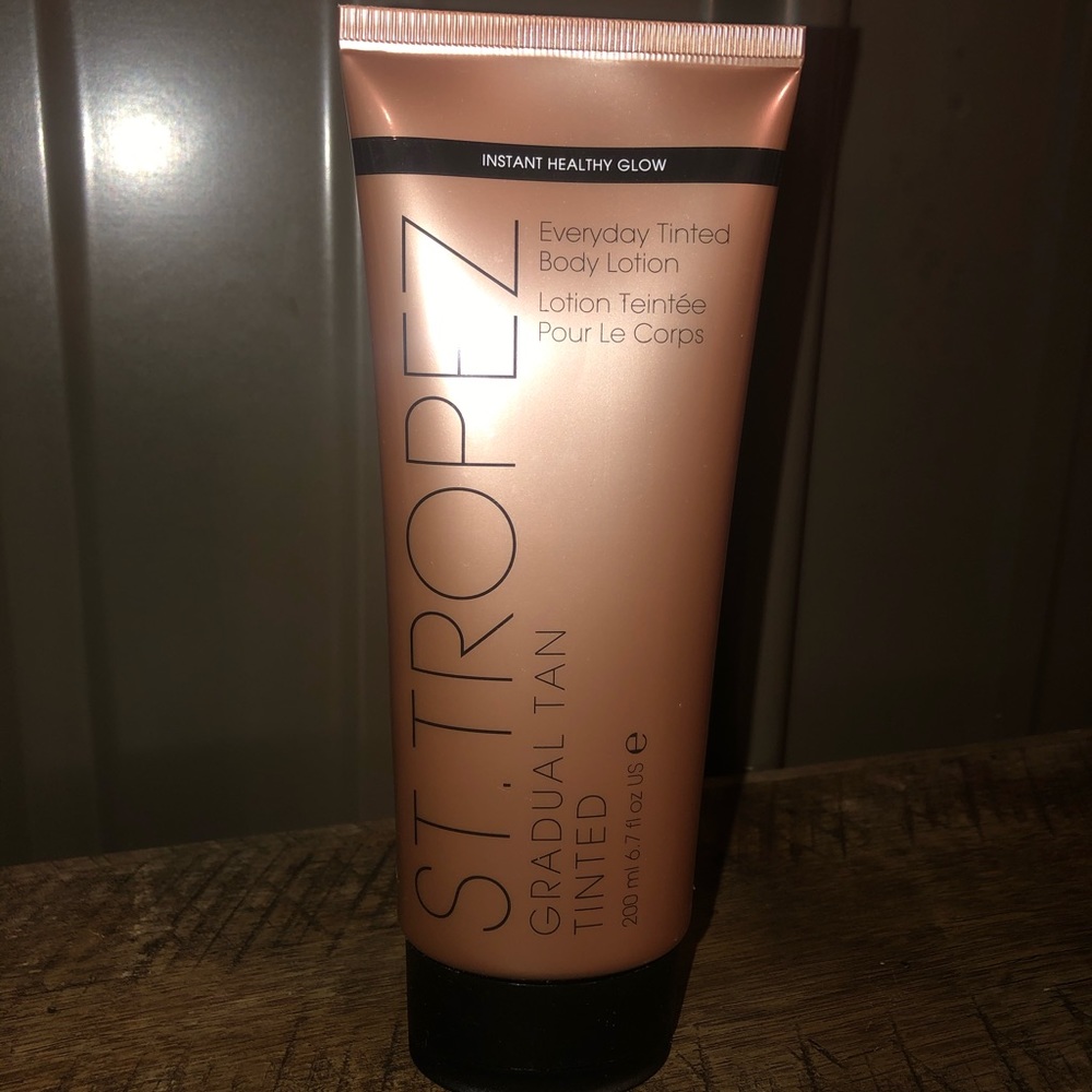 Never opened St. Tropez Gradual Tan Lotion